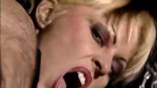 Monique Covet fetish pornója