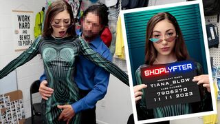 Tiana Blow titkos vágya beteljesül egy ismeretlen férfi érintésével