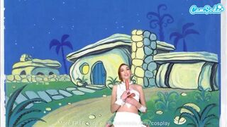 Aranyos tini Wilma Flintstone cosplayben maszturbál és élvezi a hatalmas farkot