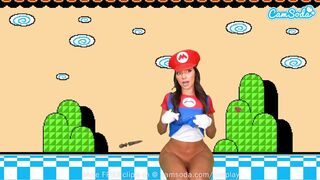 Sisi Rose hatalmas seggű cosplayje Super Mario Makerben punci squirt orgazmussal