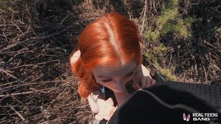 Szexi vörös tini Madi Collins kibelezi a puncáját és keményen megdugja a nagy fasza