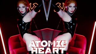 Atomic Heart erotikus játéka a színpadon – Mollyredwolf tinilány csábító vonzereje