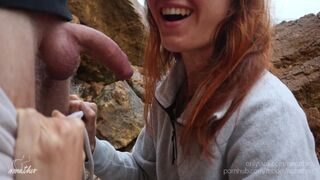 Strandparti szopás és vad dugás nyilvánosan POV-ban