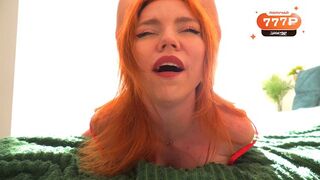Feleség hűtlenkedik a férjével videón, és elárasztja magával a nedves élvezetben!