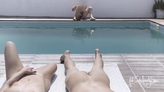 Villantás és spriccelés idegennek nudista üdülőben – a cuckold párom nem csatlakozott a játékhoz!