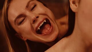 Szőke Vámpír Nancy Ace Hódítja Meg Matty Milát a Vampired Csatornán - Forró Leszbikus Kaland Vörös Csókjelekkel