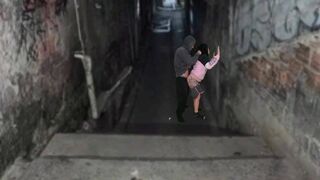Barna csaj vadul átadja magát a favela királyának kemény dugásért a funk tánc hevében