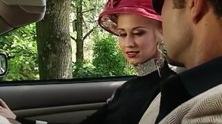 Szőke feleség három vastag farokkal ünnepli a férje különleges születésnapi meglepetését