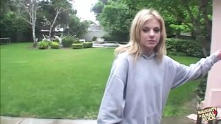 Angela Stone hatalmas, puha segge mohón nyeli a vastag, kemény farkat mélyen az ánuszában