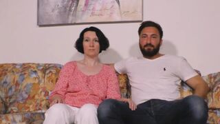 Sonja Sweet a barátaival egy nagy farkat nyal és dönget egy válogatásban
